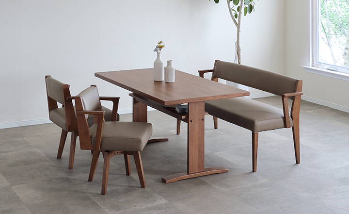 Kurtシンプルダイニングテーブル　幅1500