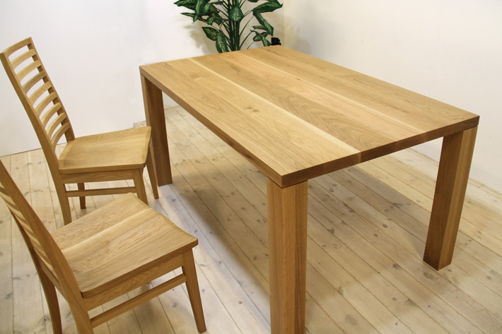凛／RIN 天然木・無垢材を使ったシンプルなダイニングテーブル ホワイトオーク サイズオーダー可能