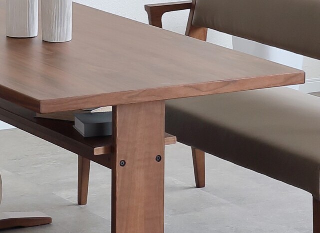 Kurtシンプルダイニングテーブル　棚