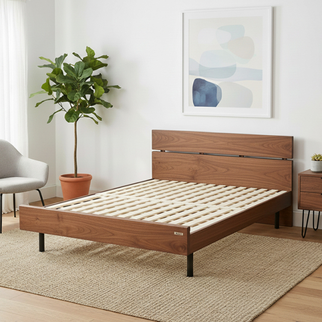 Tasiaコンセント付無垢材ベッドフレーム ダブル