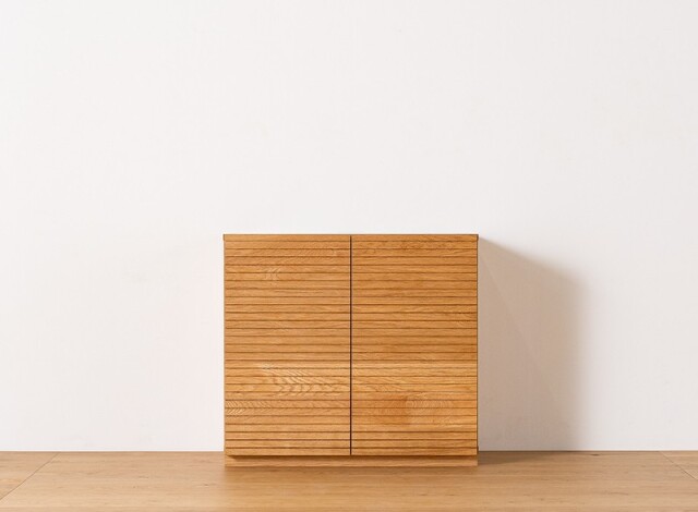 スリットデザイン（格子のようなデザイン）